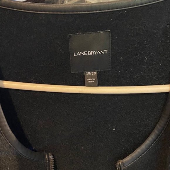 Lane Bryant Houndstooth Cape - Picture 3 of 4